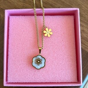 Necklace with flower pendant